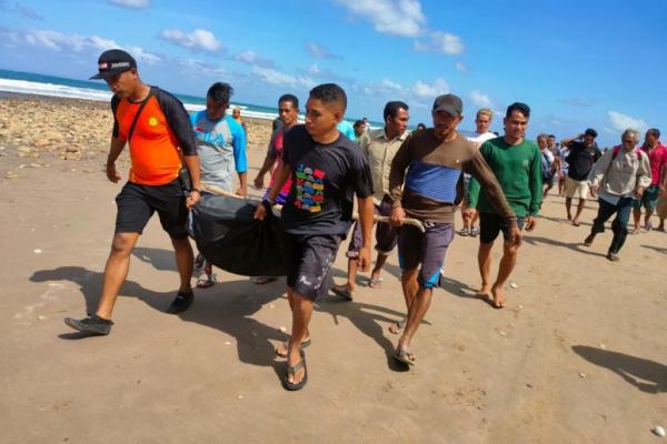 Hilang Sejak Jumat Nelayan Di Kupang Ditemukan Tak Bernyawa Di Pantai