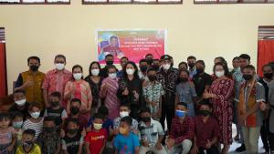 Wali Kota Kupang Bersama Istri Rayakan HUT Bersama Anak-Anak Panti Asuhan 