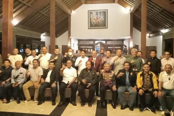 Satukan Dukungan untuk NTT-NTB Tuan Rumah PON XXII, Ketua KONI se-Indonesia Kumpul di Gili Trawanga