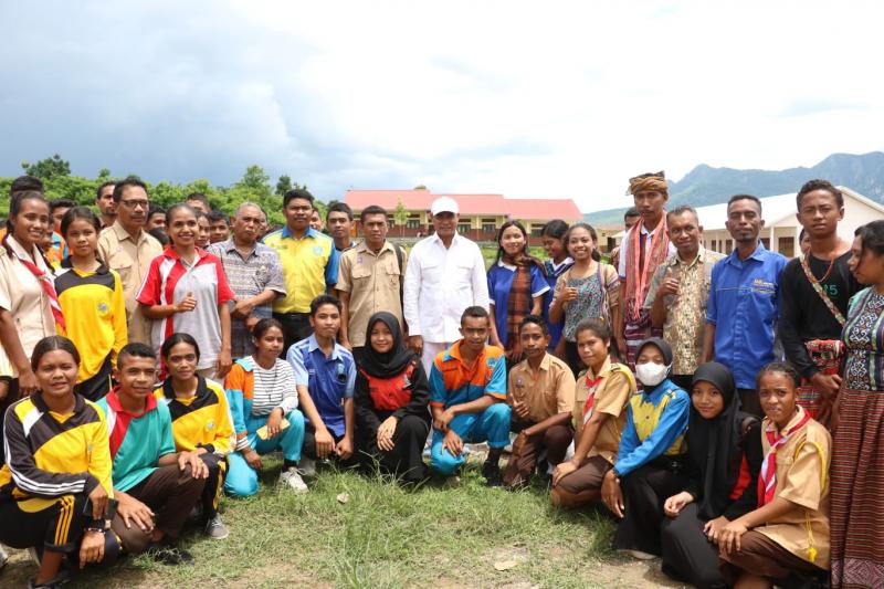 Gubernur NTT, Viktor Bungtilu Laiskodat melakukan kunjungan kerja ke Kabupaten Belu menyambangi SMK Perbatasan Rai Manuk, Sabtu (26/11/2022). 