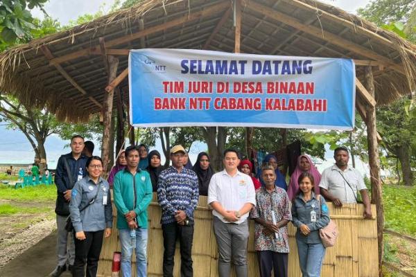 Kadin Peduli UMKM, Buka Toko Oleh Oleh di Kalabahi-Alor Pasarkan Hasil Produk Desa Binaan Bank NTT