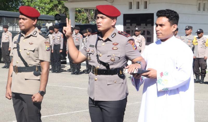 Kapolres Belu, AKBP Richo Simanjuntak pimpin upacara serah terima jabatan Kasat Reskrim bertempat di halaman Mapolres Belu, Kabupaten Belu perbatasan RI-RDTL, Kamis (16/5/2024).