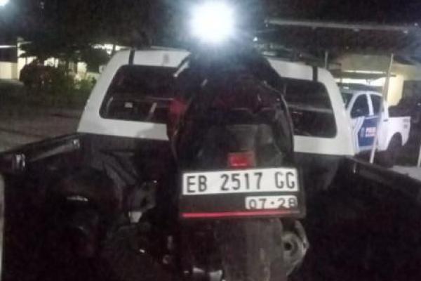 Barang bukti sepeda motor Honda Beat milik korban yang diamankan Satlantas Polres Manggarai Barat di lokasi kejadian. 