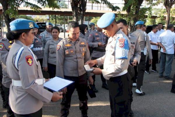  Provost Polda NTT Razia Kelengkapan Kendaraan dan Kerapihan Anggota