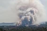 Kebakaran Melanda TPA Alak, Asap Membumbung Tinggi Selimuti Sebagian Wilayah Kota Kupang